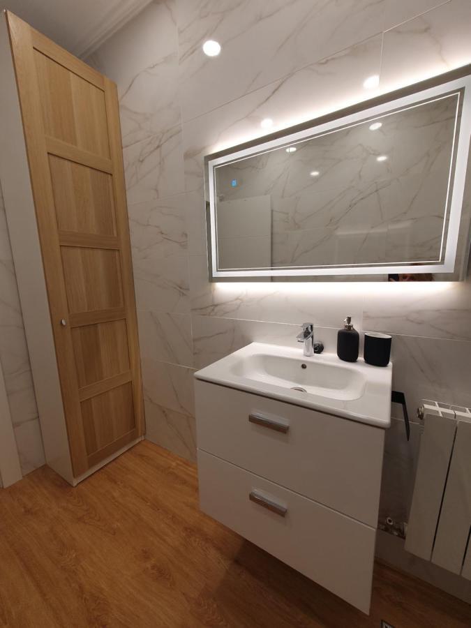 Апартаменты Aimendi Host Bilbao District Center II Экстерьер фото