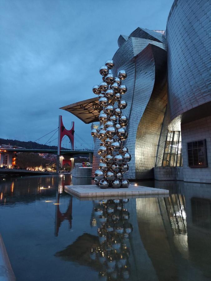 Апартаменты Aimendi Host Bilbao District Center II Экстерьер фото