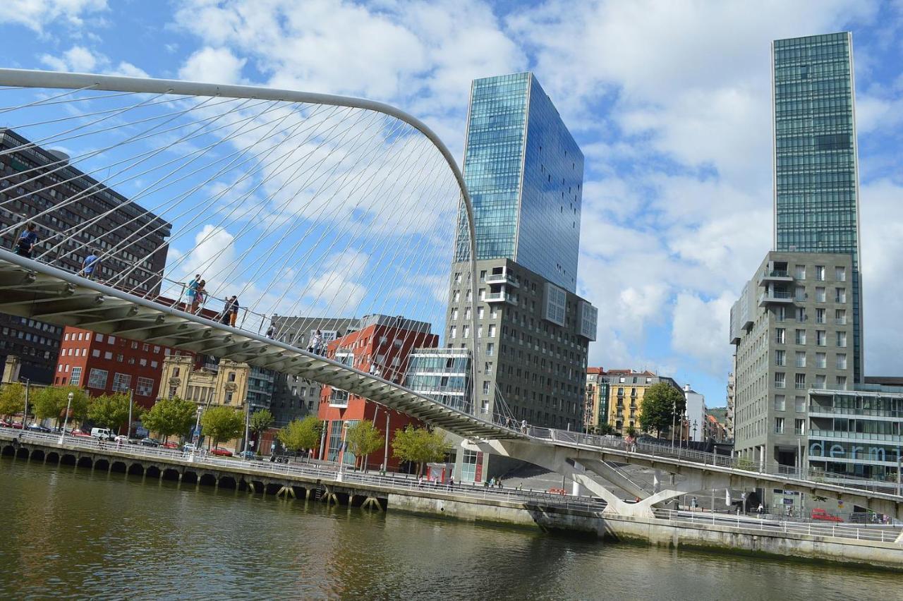 Апартаменты Aimendi Host Bilbao District Center II Экстерьер фото